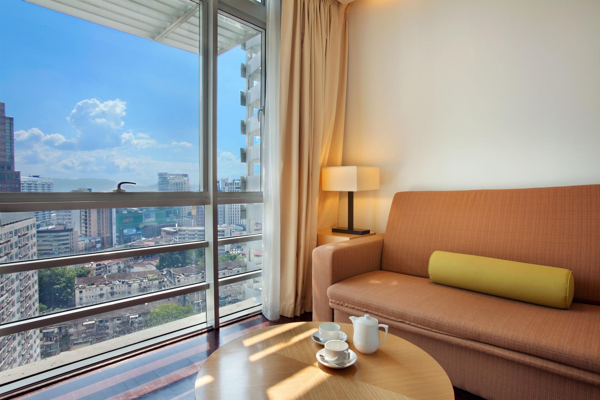 Parkroyal Serviced Suites Kuala Lumpur Exteriér fotografie A living room in a hotel