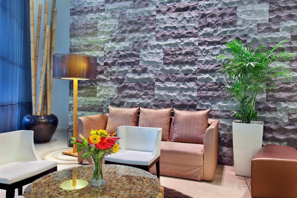 Parkroyal Serviced Suites Kuala Lumpur Exteriér fotografie Interior of the hotel