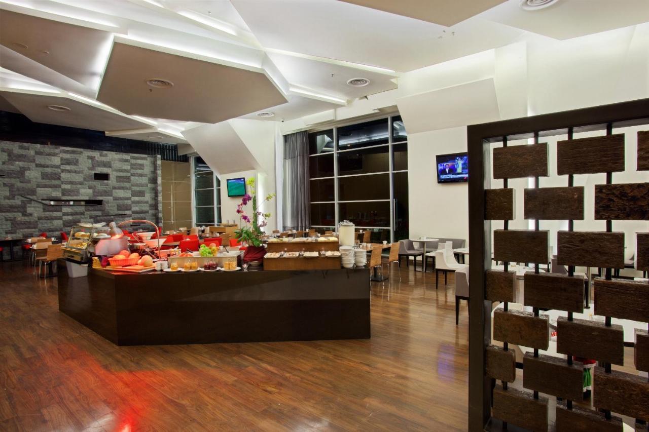 Parkroyal Serviced Suites Kuala Lumpur Exteriér fotografie The interior of the restaurant
