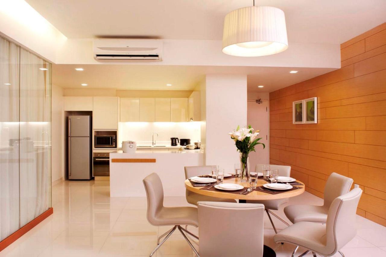 Parkroyal Serviced Suites Kuala Lumpur Exteriér fotografie A dining room in a condominium